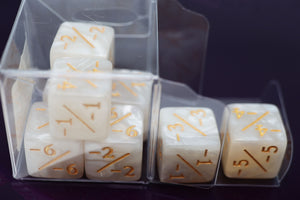 Pearl White -1/-1 Magic Counters Plastic Dice Foam Brain Games