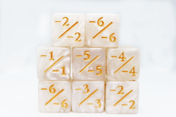 Pearl White -1/-1 Magic Counters Plastic Dice Foam Brain Games